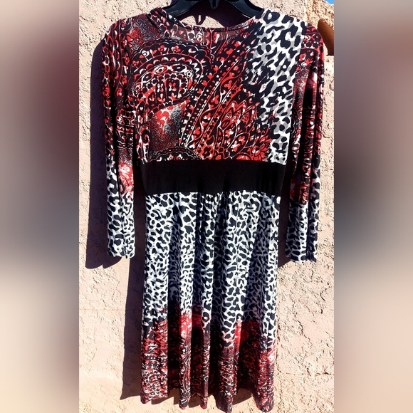 Purple Rain floral animal print casual dress - Picture 5 of 5